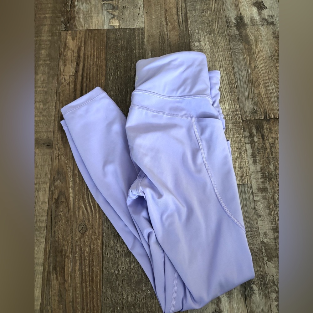 Athleta Ultimate Stash Pocket 7/8 Tight. Lavender -  Size X Small